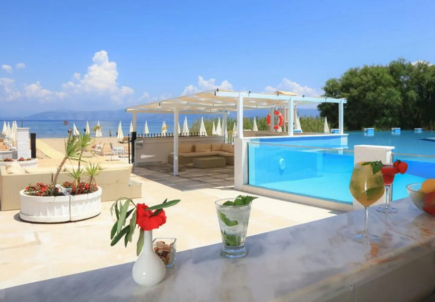 Cavomarina Beach Hotel Terrasse