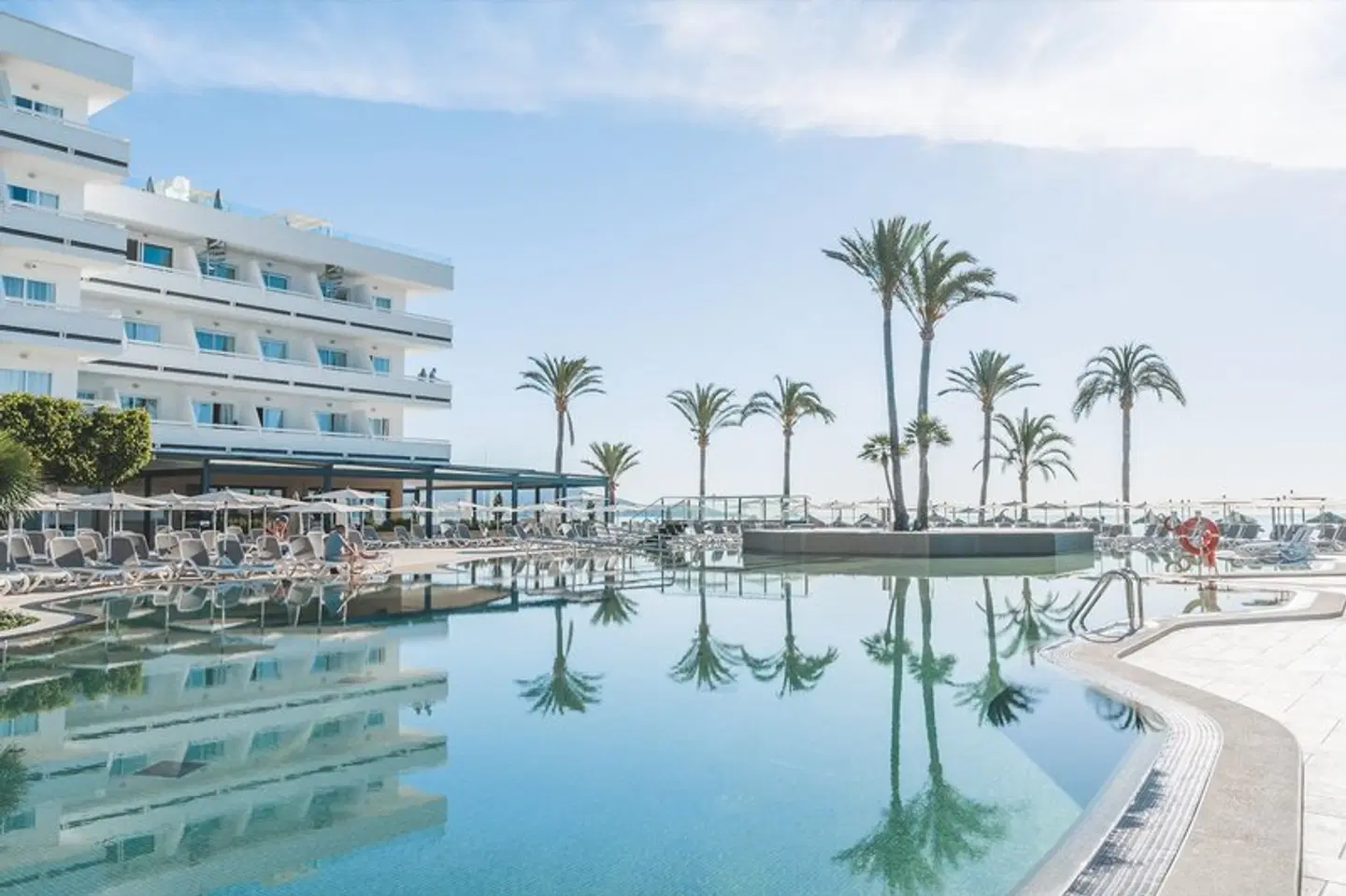 Condesa OUTDOOR_POOL