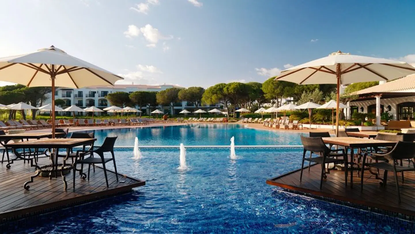 Pine Cliffs Residence, a Luxury Collection Resort OUTDOOR_POOL