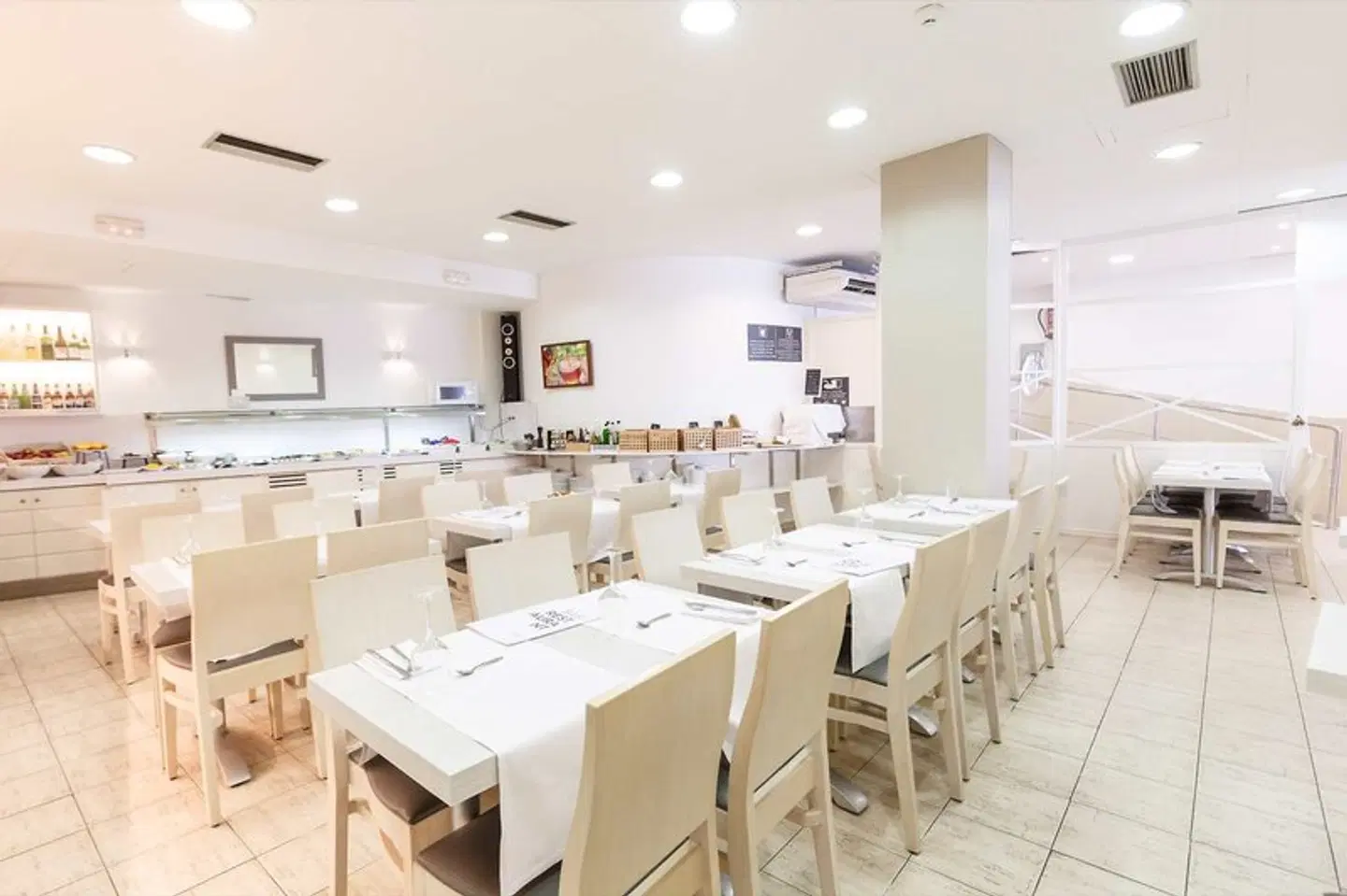 Rosamar Maxim Restaurant