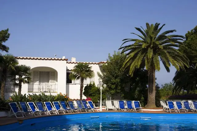 Park Imperial OUTDOOR_POOL
