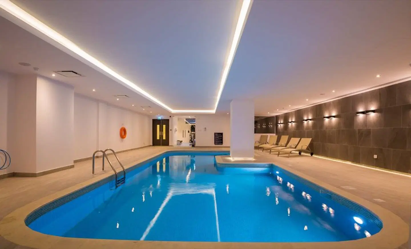 Protaras Plaza Hotel Hallenbad