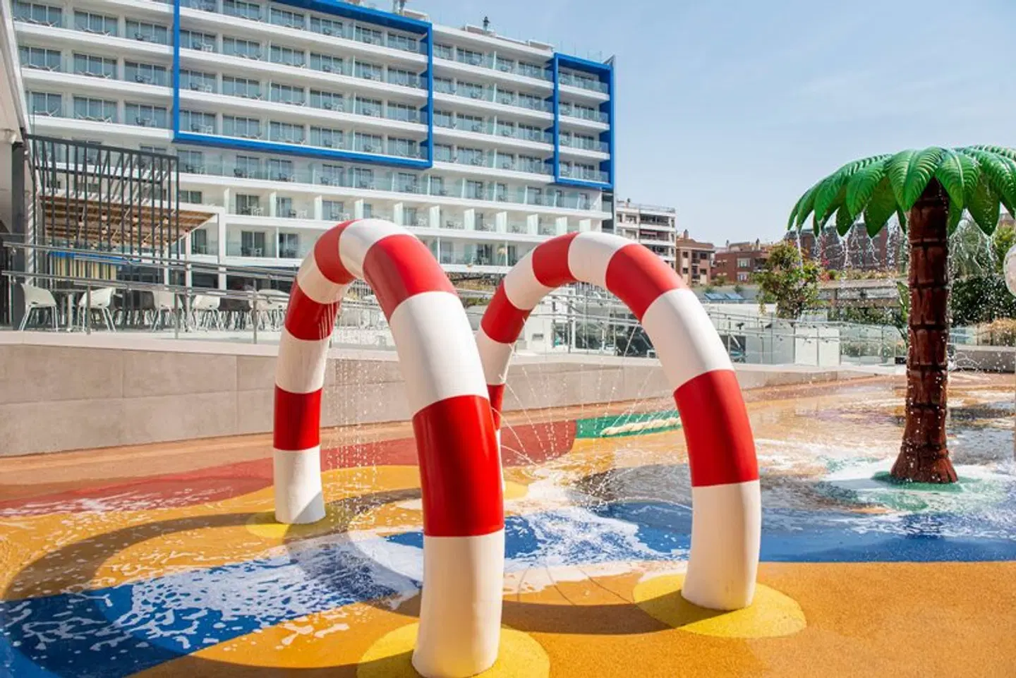 L'Azure SPORTS_AND_LEISURE