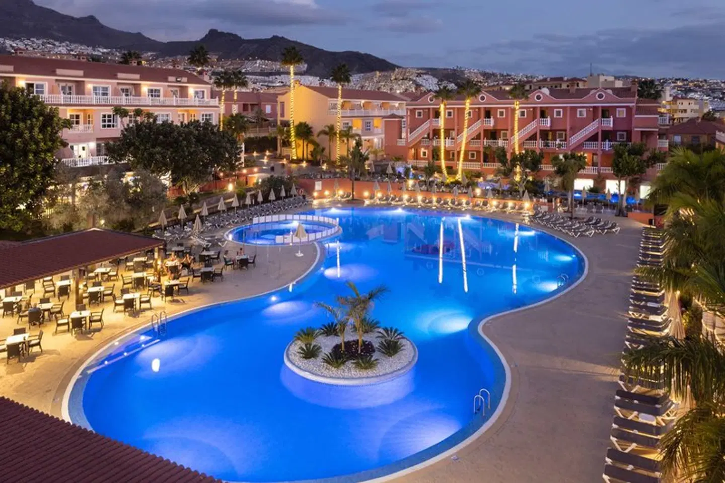 El Duque OUTDOOR_POOL